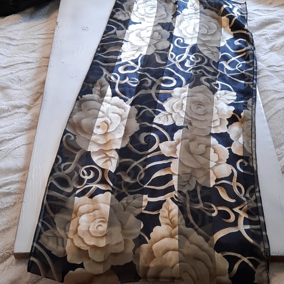 Navy and cream rose print Scarf - Picture 2 of 4